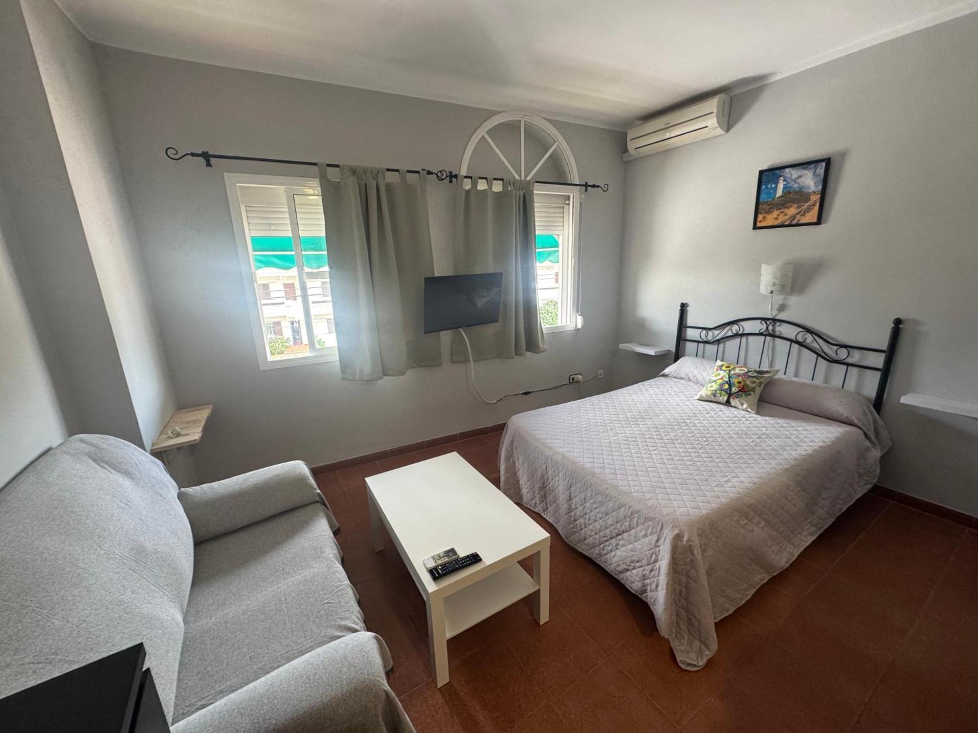 Hostal Miramar Los Canos De Meca Buitenkant foto