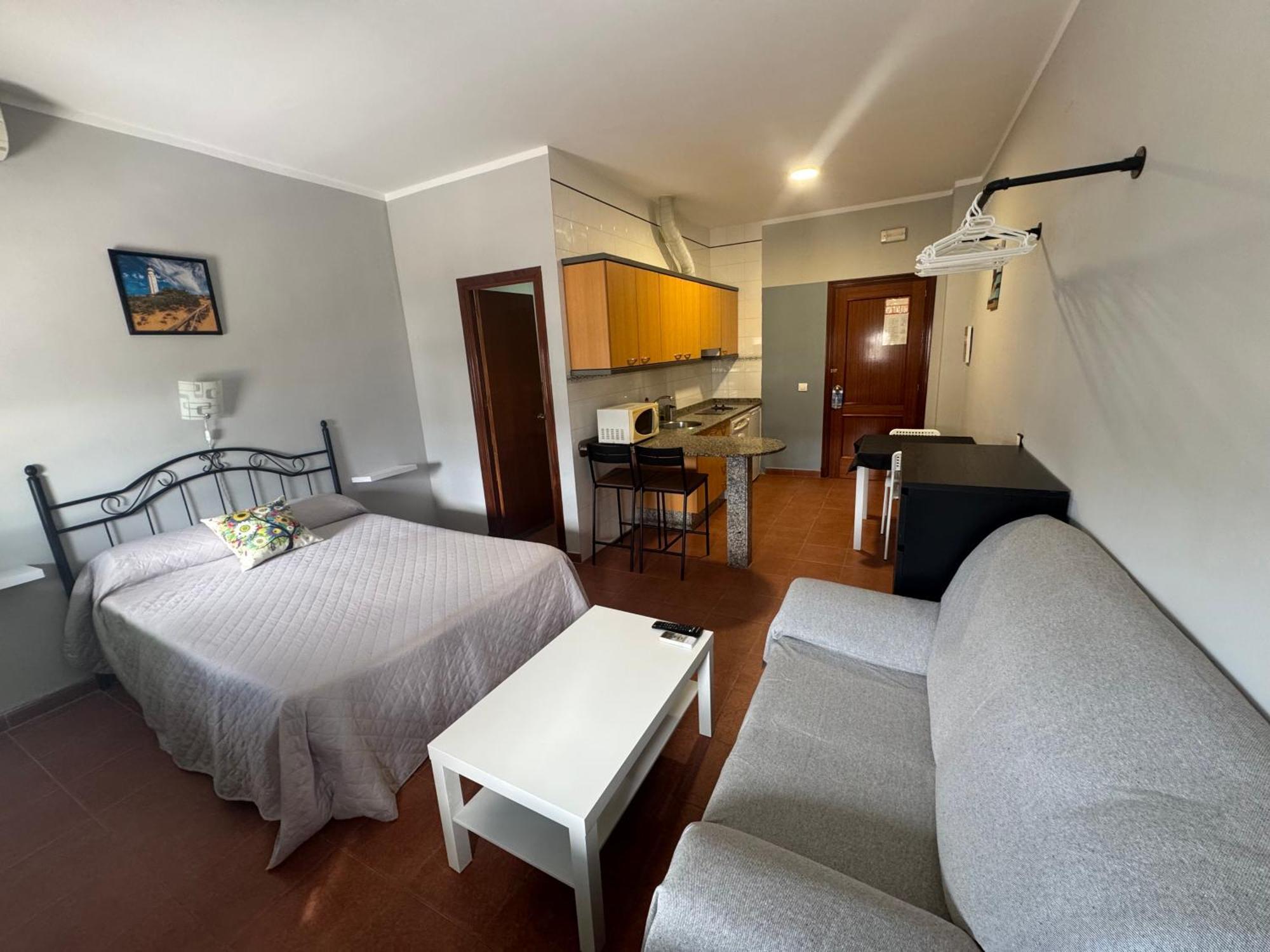 Hostal Miramar Los Canos De Meca Buitenkant foto