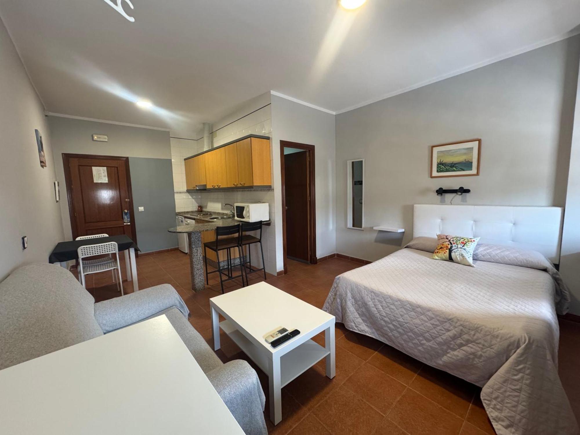 Hostal Miramar Los Canos De Meca Buitenkant foto