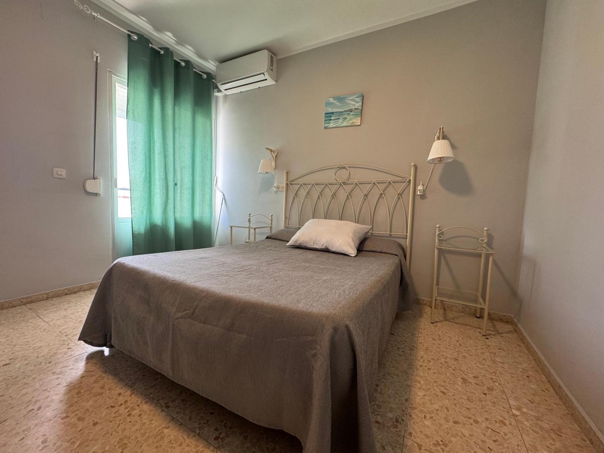 Hostal Miramar Los Canos De Meca Buitenkant foto