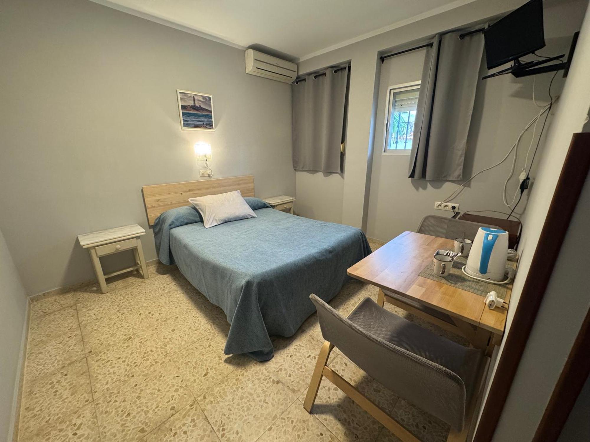 Hostal Miramar Los Canos De Meca Buitenkant foto