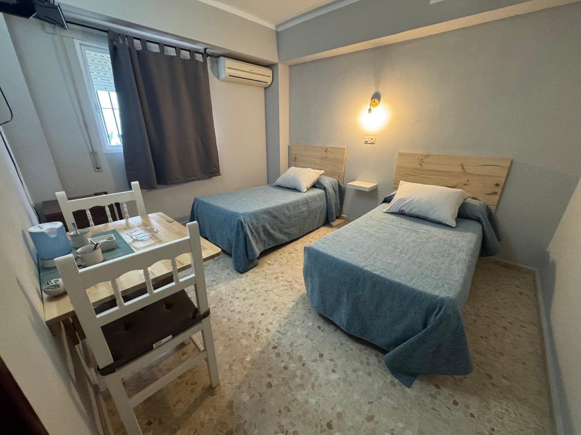 Hostal Miramar Los Canos De Meca Buitenkant foto