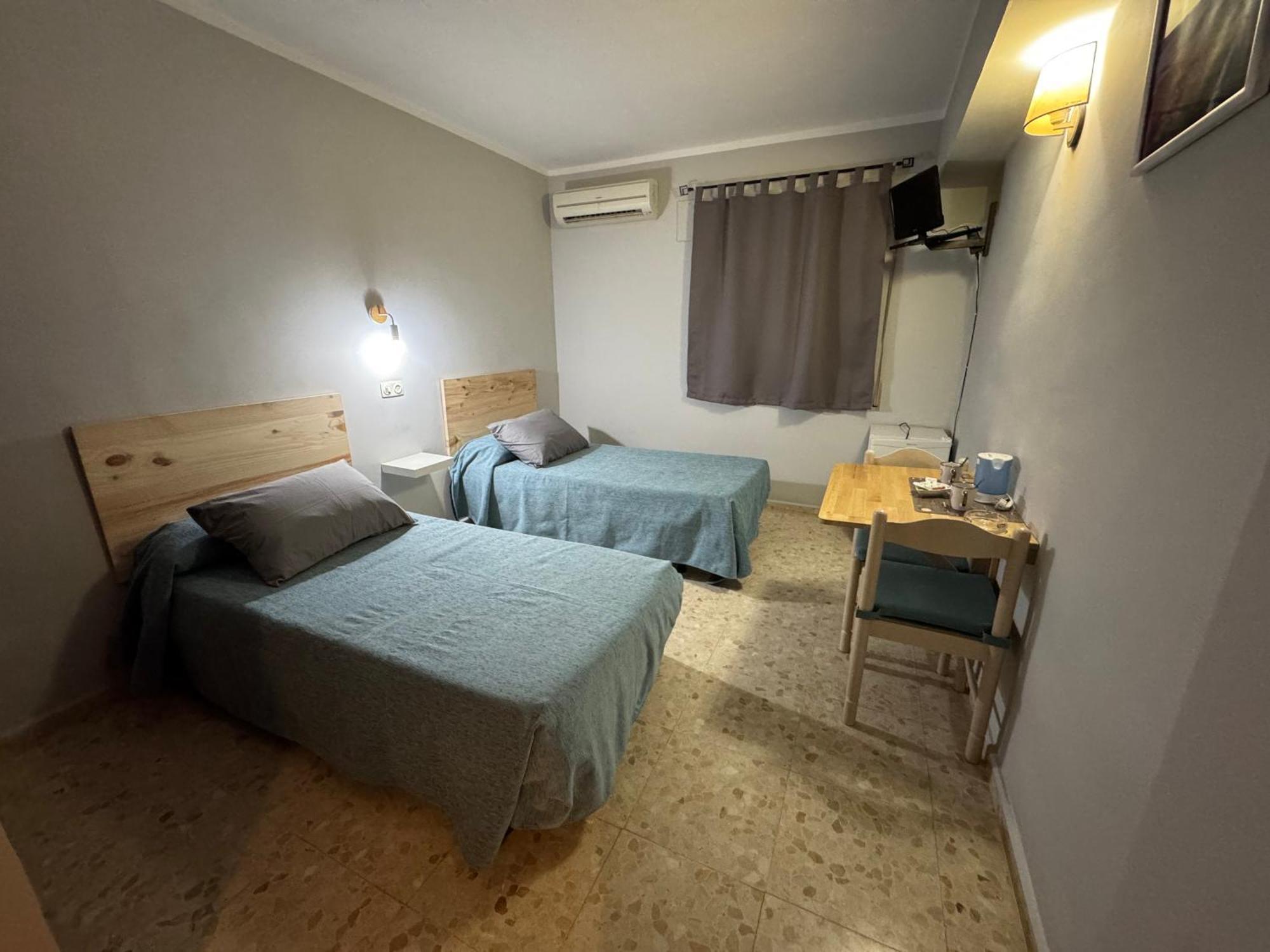Hostal Miramar Los Canos De Meca Buitenkant foto